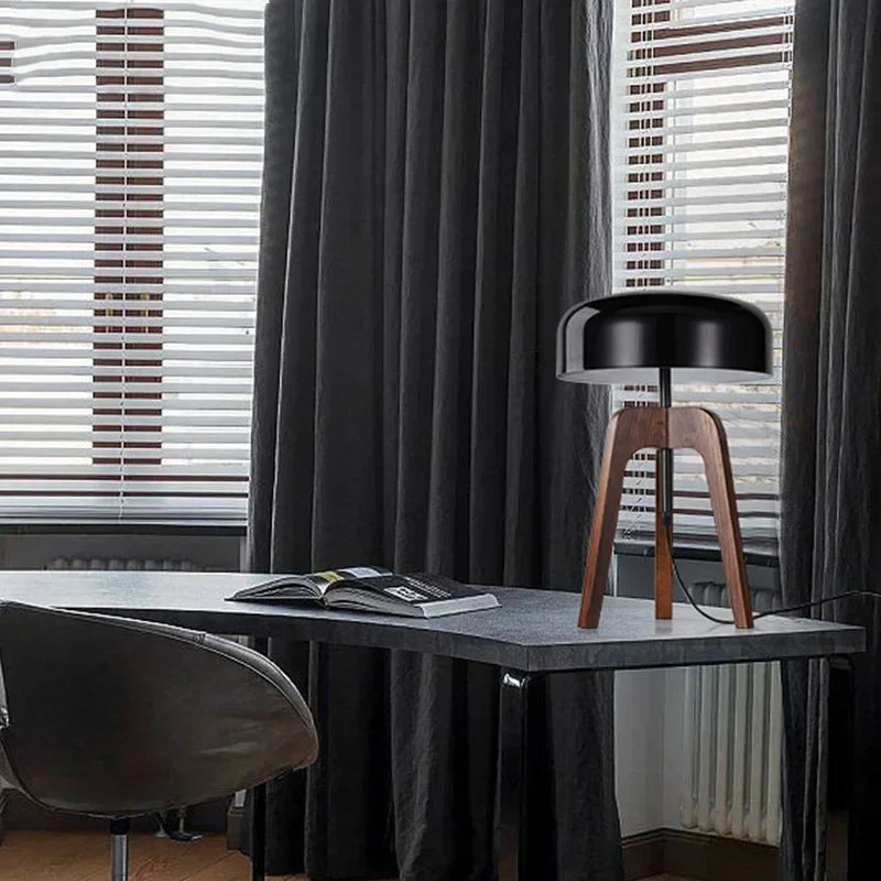 Tripod Floor Lamp Trivora