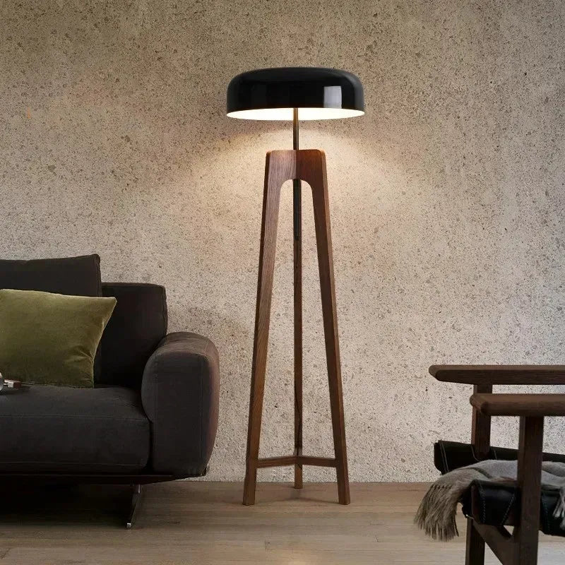 Tripod Floor Lamp Trivora