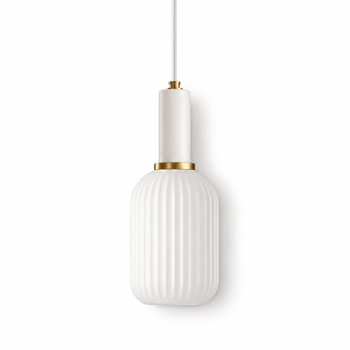 Loftlampe i opalglas og messing Opalia